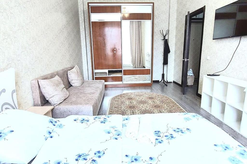 Аэропорт 15 Минут Экспо Бульвар Apartment Astana Luaran gambar
