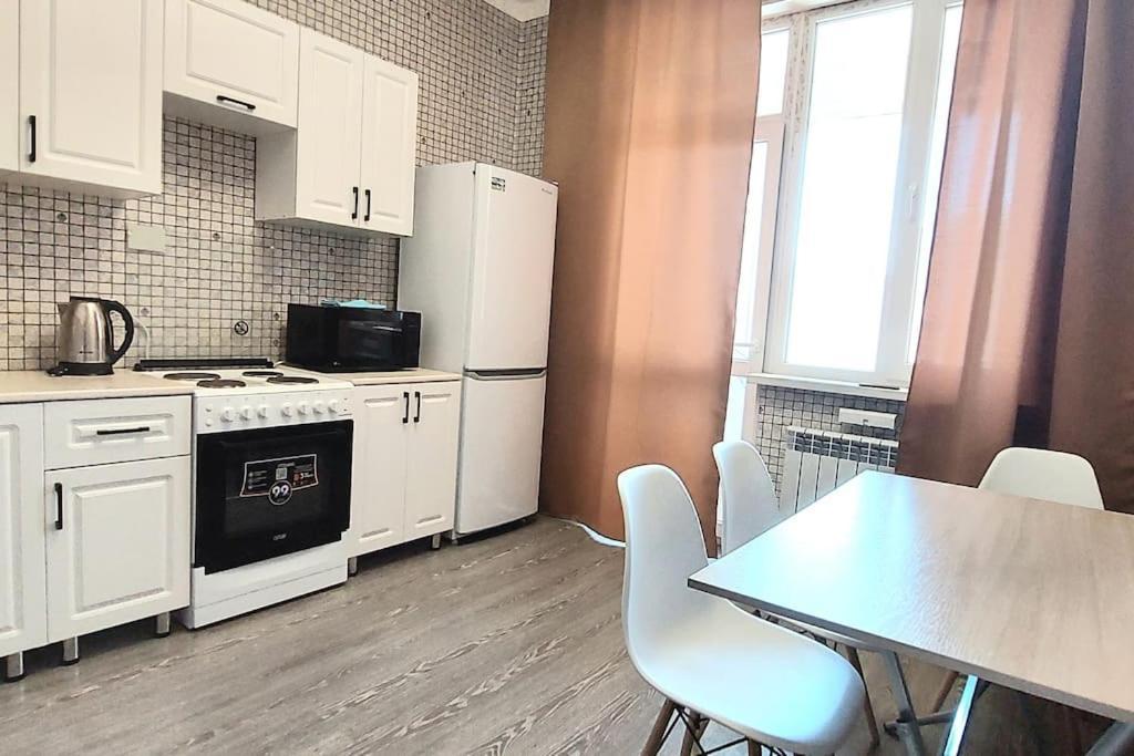 Аэропорт 15 Минут Экспо Бульвар Apartment Astana Luaran gambar